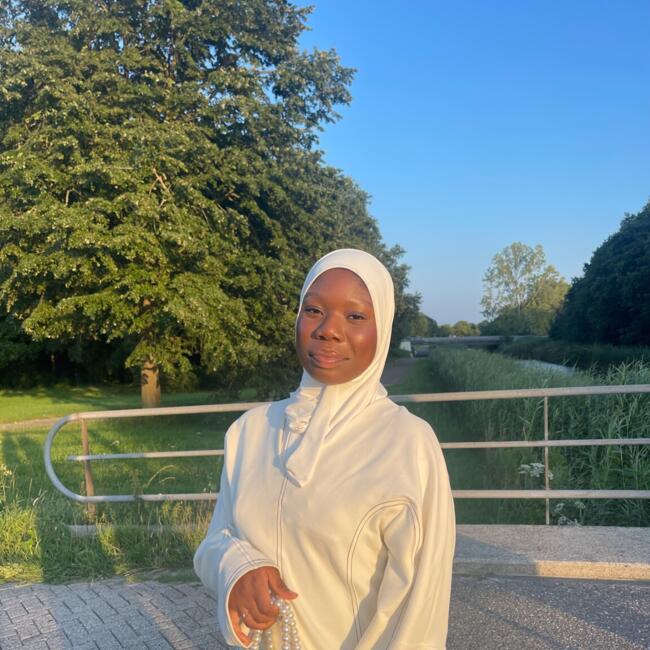Babysitter in Almere Stad: Mateneh