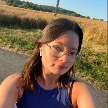 Babysitter in Condeau: Elisa