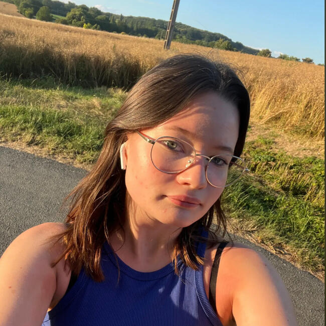 Babysitter in Condeau: Elisa