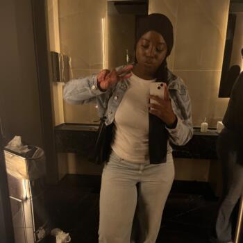 Babysitter Gandino: Khady