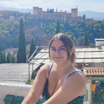 Babysitter in Saint-Sauveur (Bretagne): Laéïla