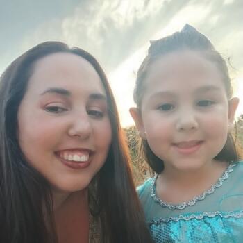 Babysitter in West Hartford: Amanda