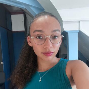 Babysitter in Voulx: Carolane