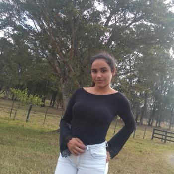 Babysitter in Campo Bom: Caroline