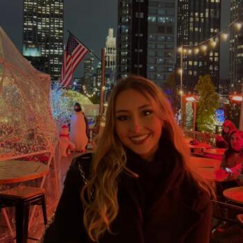 Babysitter in Paris: Jade