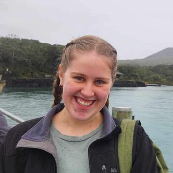 Baby-sitter in Auckland: Laura