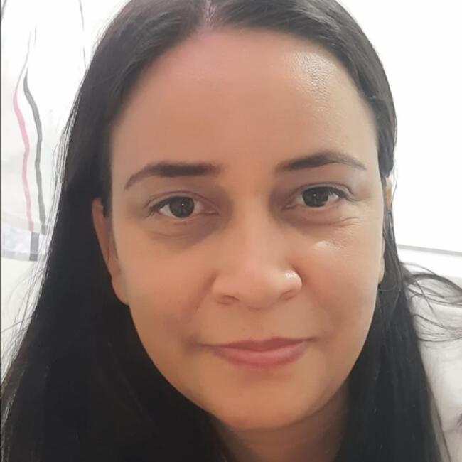 Niñera en Santa Marta: Carmen Yudrlys