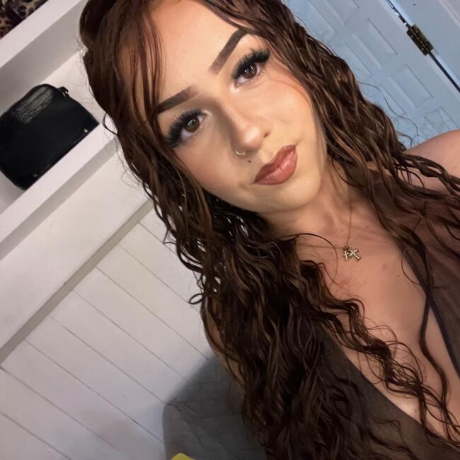 Babysitter in Las Rosas: Aynur