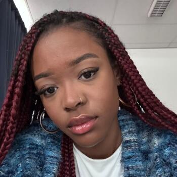 Baby-sitter Jouy-le-Moutier: Nozene Houri