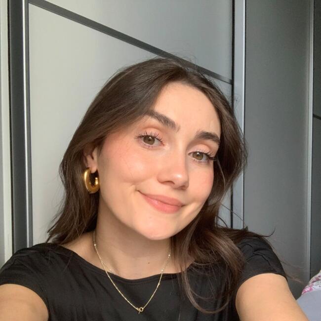 Babysitter in La Louvière: Klara