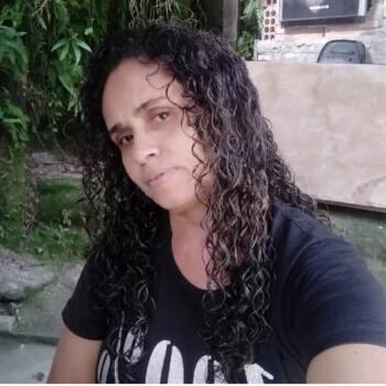 Babysitter Guarujá: María