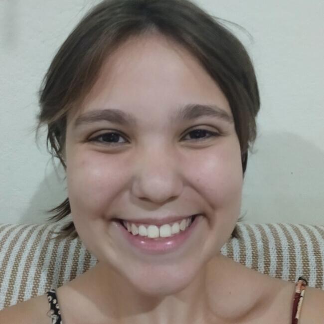 Babysitter in São João del Rei: Maria