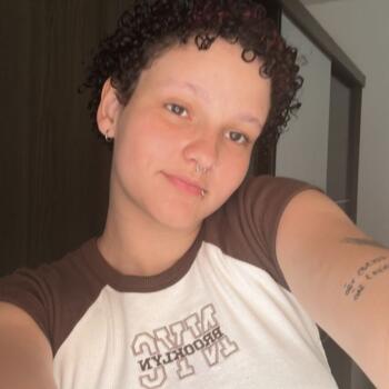 Babysitter in Juiz de Fora: Larissa