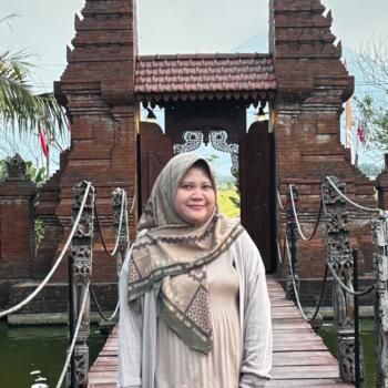 Lowongan pekerjaan babysitting di Kota Surabaya: lowongan pekerjaan babysitter Astri