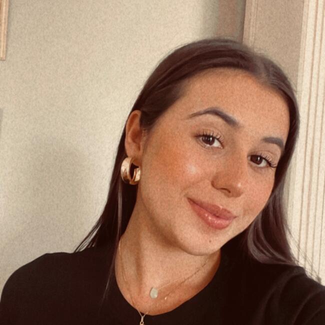 Babysitter in Puymoyen: Lucie anne