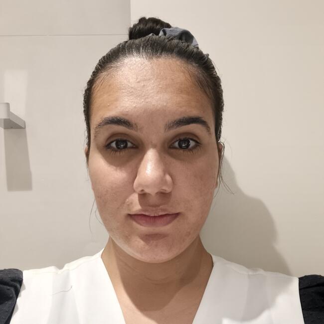 Babá em Londrina: Jeines