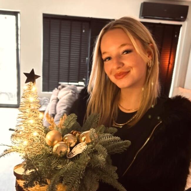 Babysitter in Malle: Manon