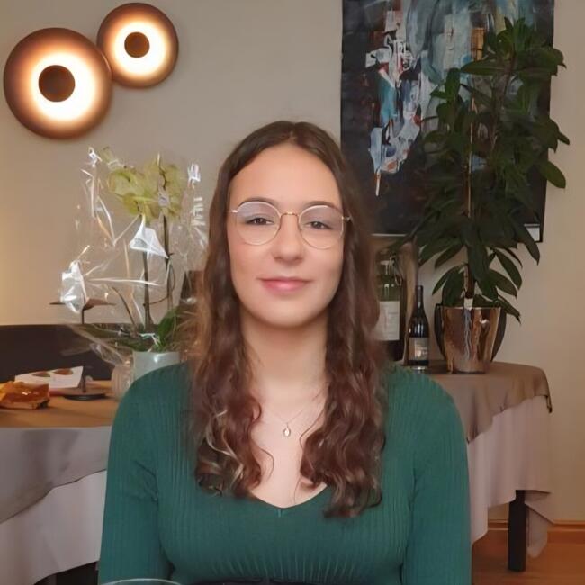 Babysitter in Vandœuvre-lès-Nancy: Elise