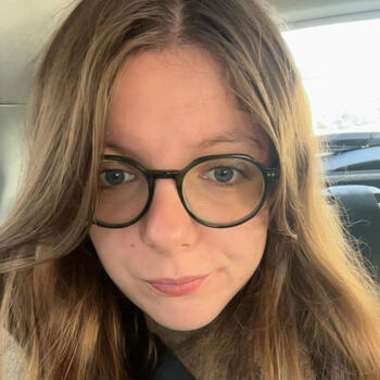Babysitter in Clermont-Ferrand: Leane