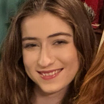 Babysitter in Tustin: Alayna