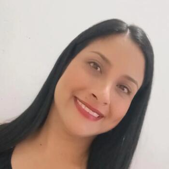 Trabajo de cuidador(a) en Zaragoza: trabajo de canguro Paola
