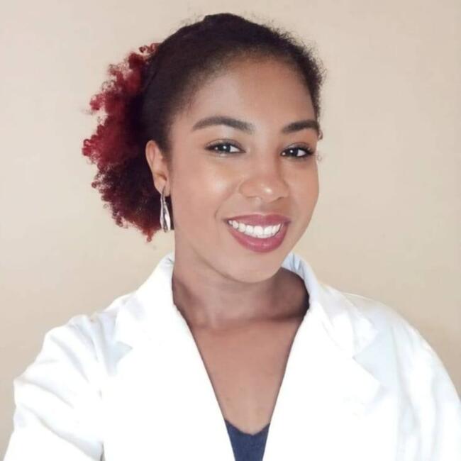 Babysitter in Santos: Tamires