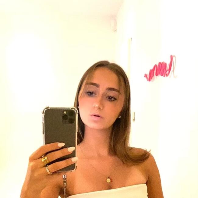 Babysitter in Rillieux-la-Pape: Emma