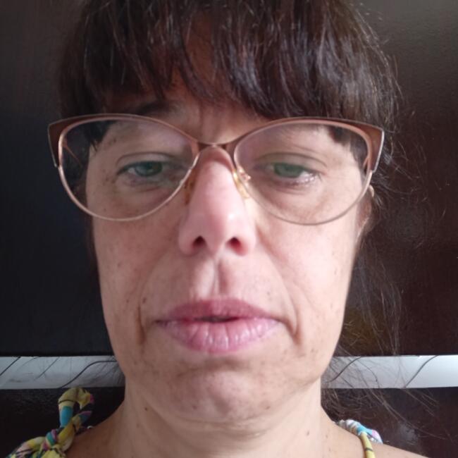 Babá em Carapicuíba: Edjane