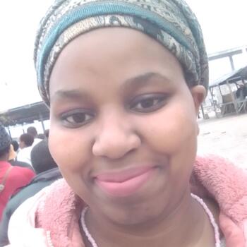 Babysitter in Cape Town: Nomatenza-Noma