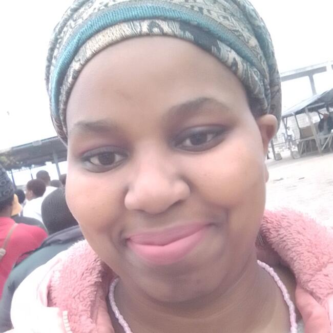 Babysitter in Cape Town: Nomatenza-Noma