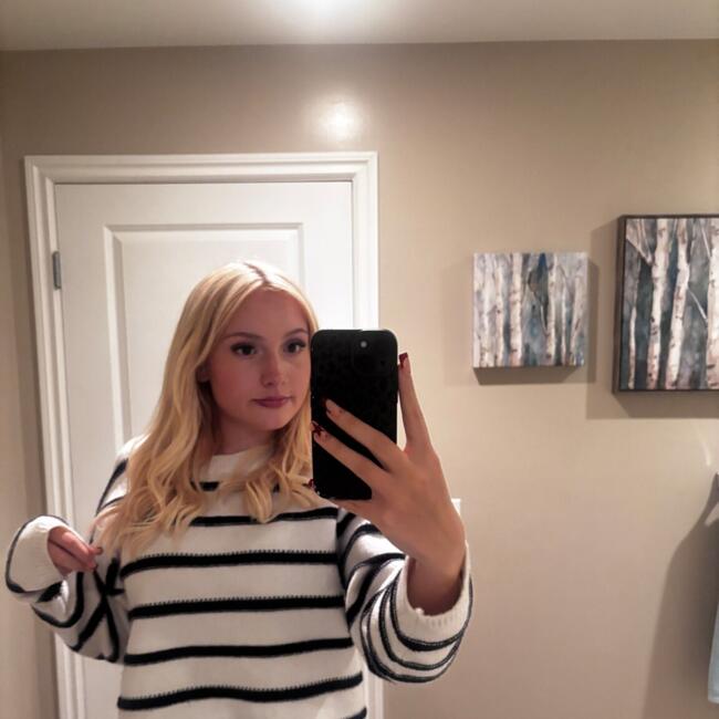 Baby-sitter in Calgary: Zya