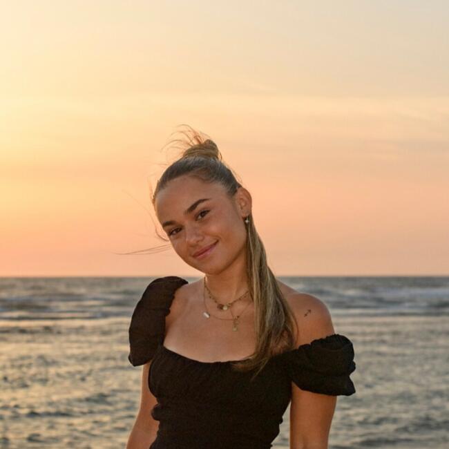 Babysitter in Larchmont: Elia