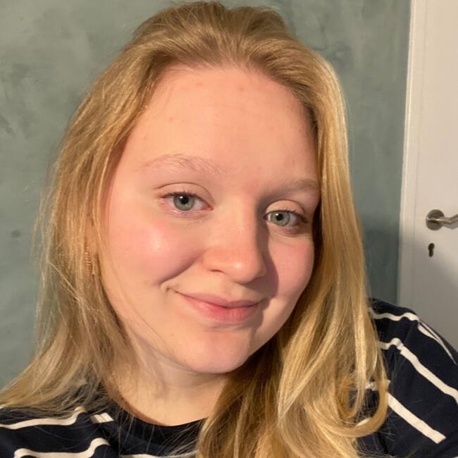 Babysitter in Olen: Marie