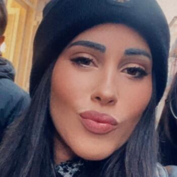 Babysitter in Syracuse: Maria