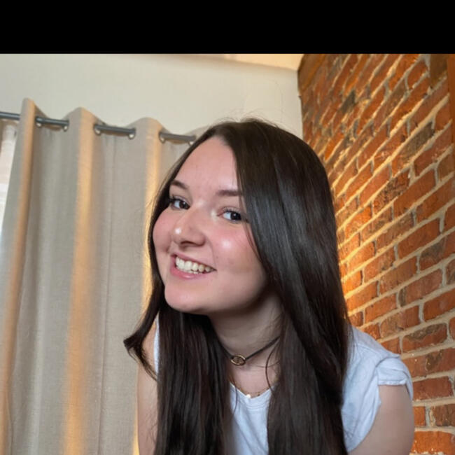 Babysitter in Château-l'Abbaye: Marie