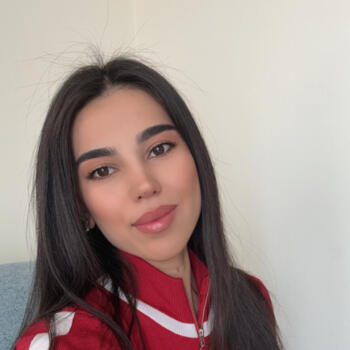 Babysitting job in Riyadh: babysitting job Lola