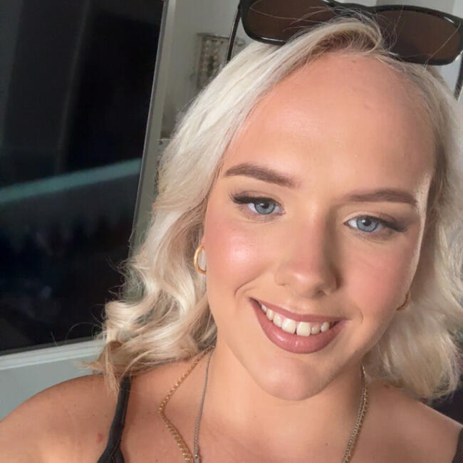 Babysitter in Swansea: Georgia Mia