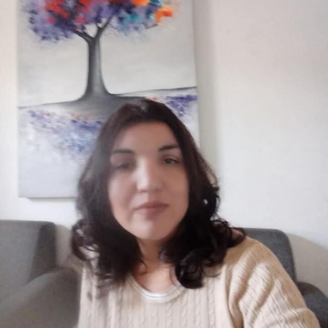 Niñera en Villa Nueva: Lore