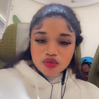 جليسة أطفال أبوظبي: Emmanuela