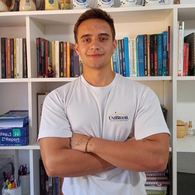 Babysitting job in Campina Grande do Sul: Gabriel