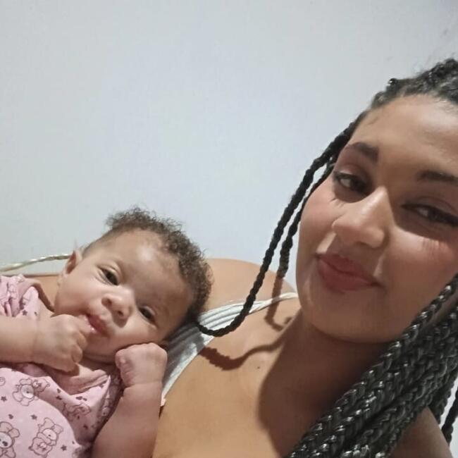 Babá em Caragua: Anna