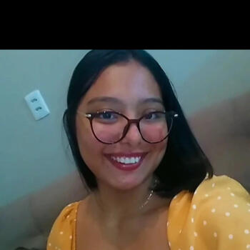 Babysitter in Brusque: Damaris