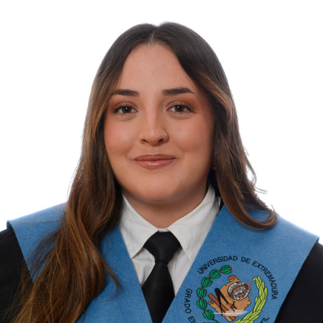 Niñera en Plasencia: Ainhoa