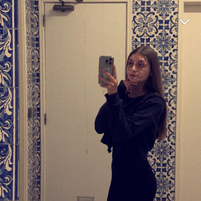 Babysitter in Renens: Iris