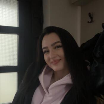 Babysitter Oradea: Carina