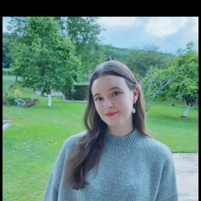 Babysitter in Échenans-sous-Mont-Vaudois: Perrine
