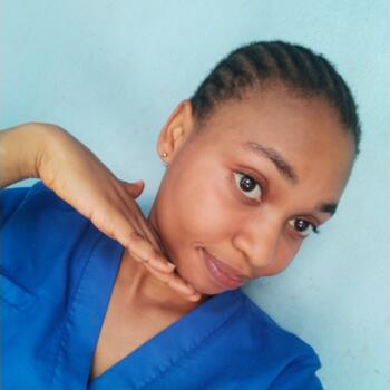 Babysitter in Awka: Lovelyn