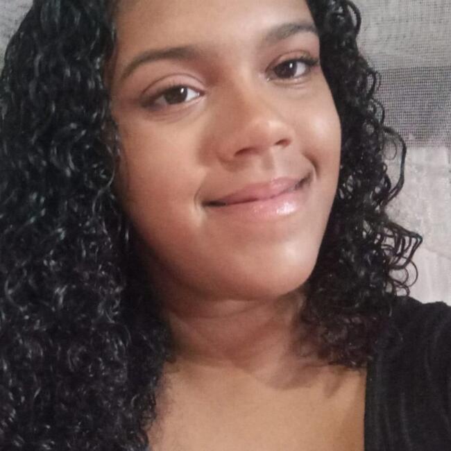 Babysitter in Salvador: Letícia