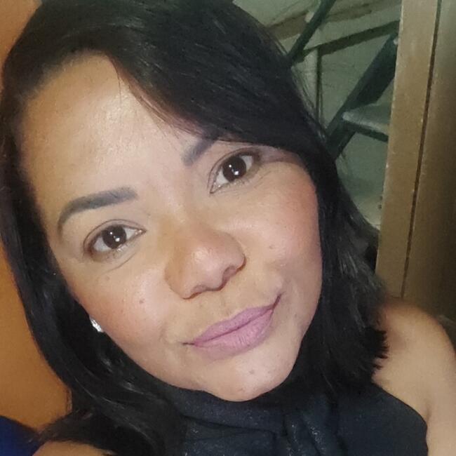 Babysitter in Niterói: Alessandra