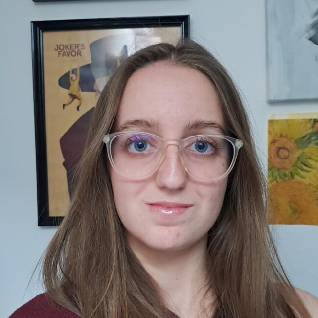 Babysitter in Tonnay-Charente: Nina